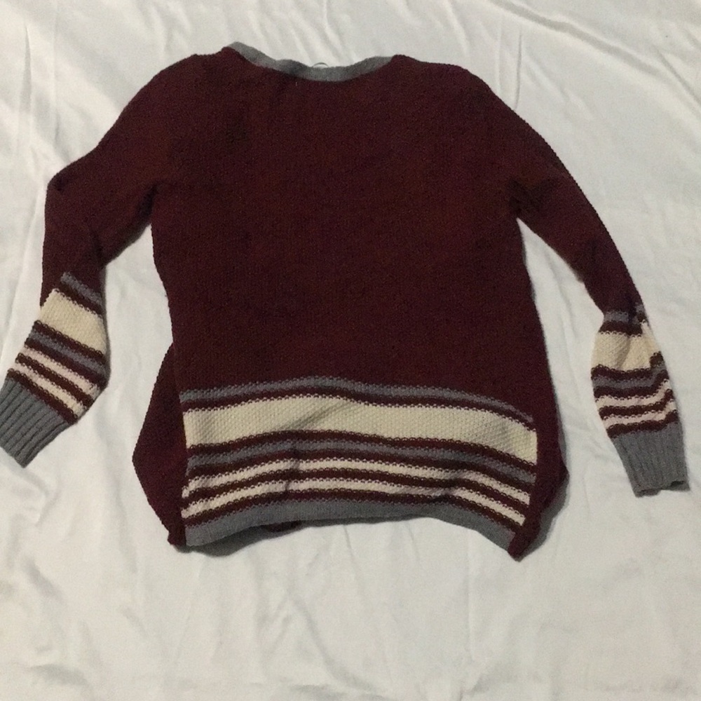 Too small - Picture 3 of 3